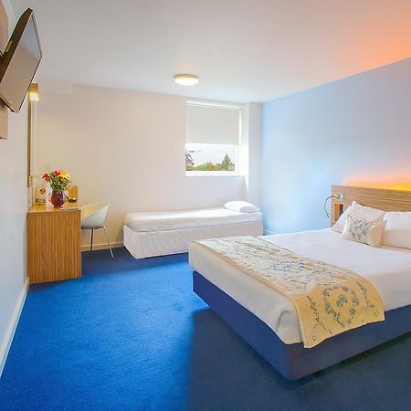 Redwings Lodge Wolverhampton Central Eksteriør billede