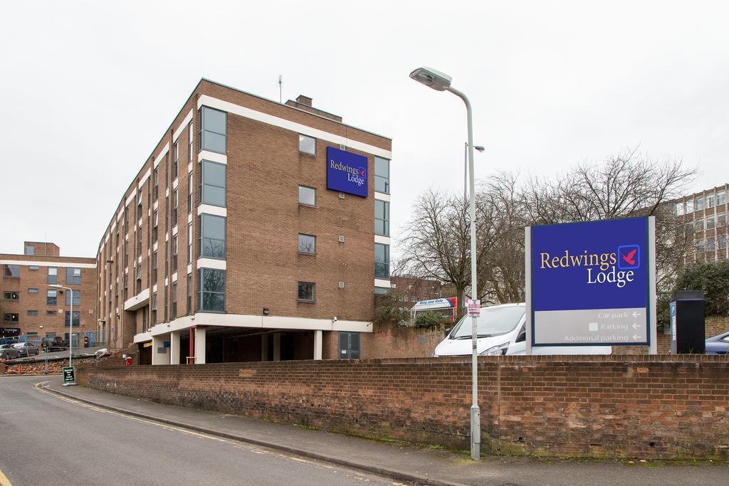 Redwings Lodge Wolverhampton Central Eksteriør billede