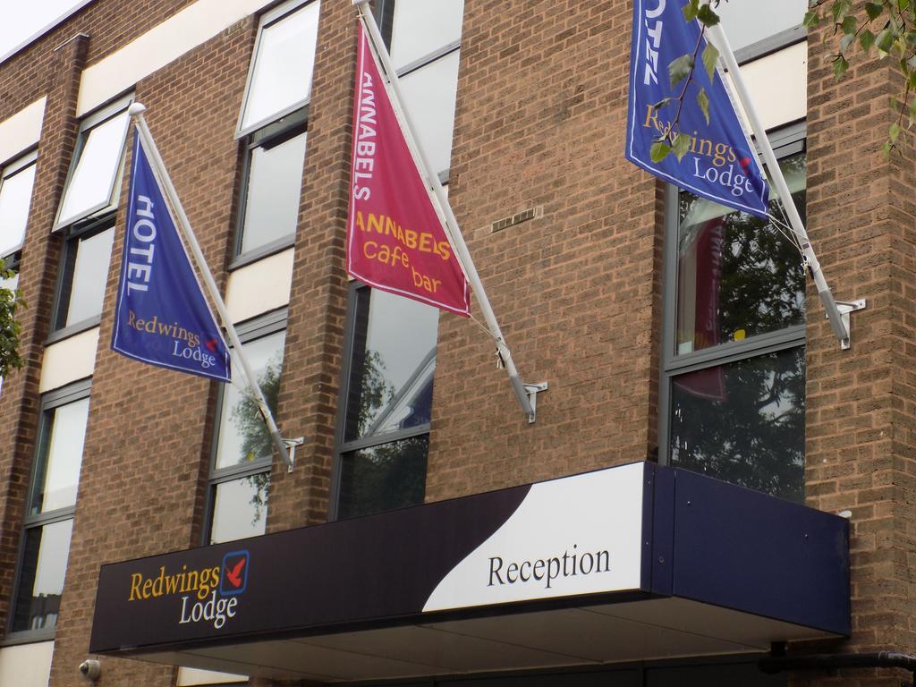 Redwings Lodge Wolverhampton Central Eksteriør billede