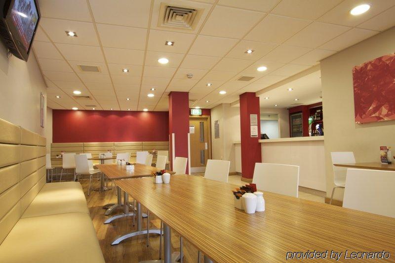 Redwings Lodge Wolverhampton Central Eksteriør billede