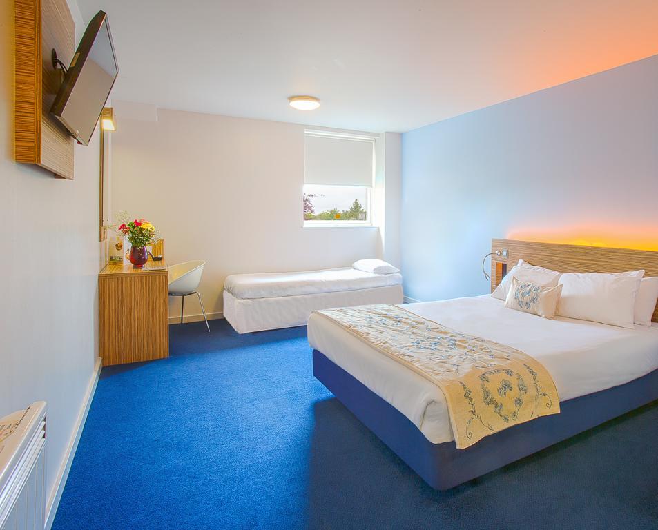 Redwings Lodge Wolverhampton Central Eksteriør billede