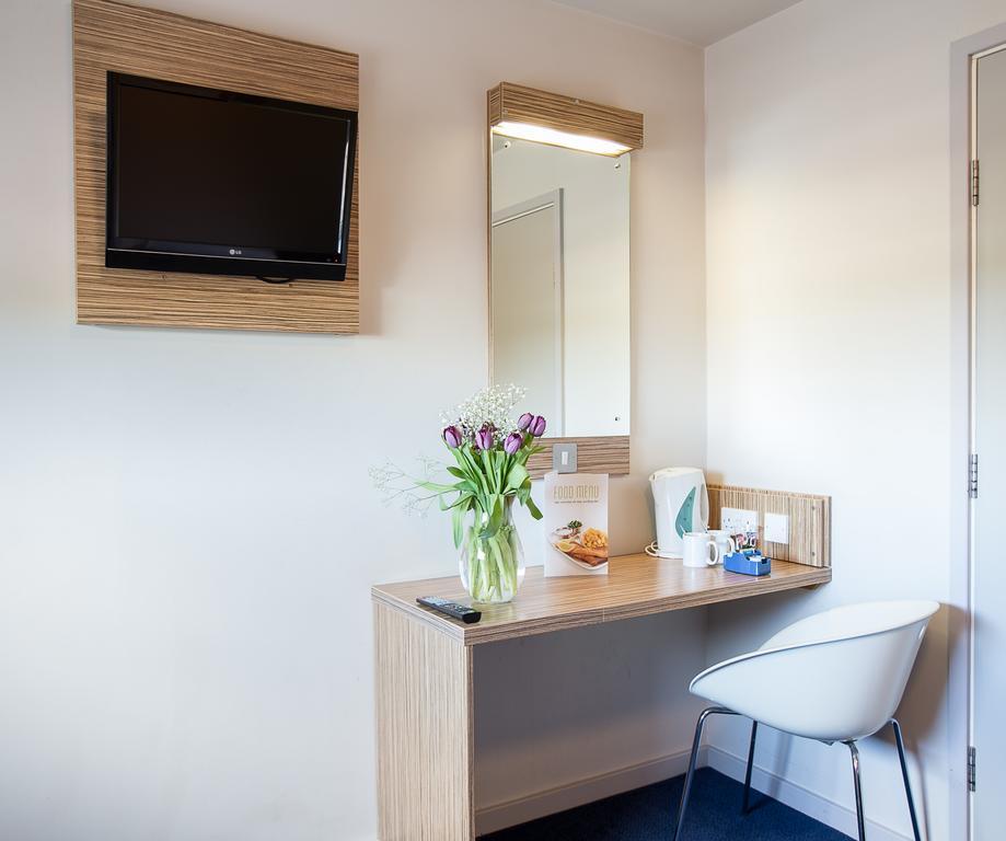 Redwings Lodge Wolverhampton Central Eksteriør billede
