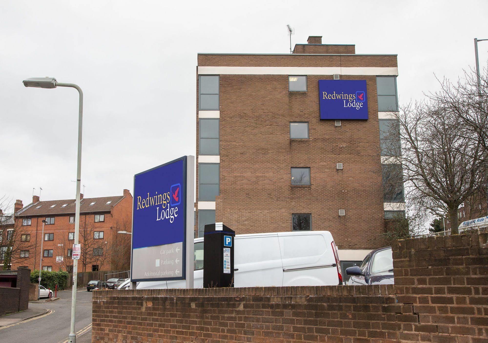 Redwings Lodge Wolverhampton Central Eksteriør billede