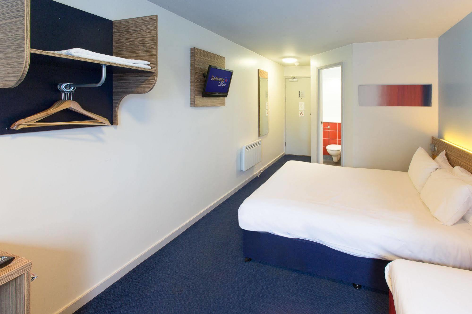 Redwings Lodge Wolverhampton Central Eksteriør billede